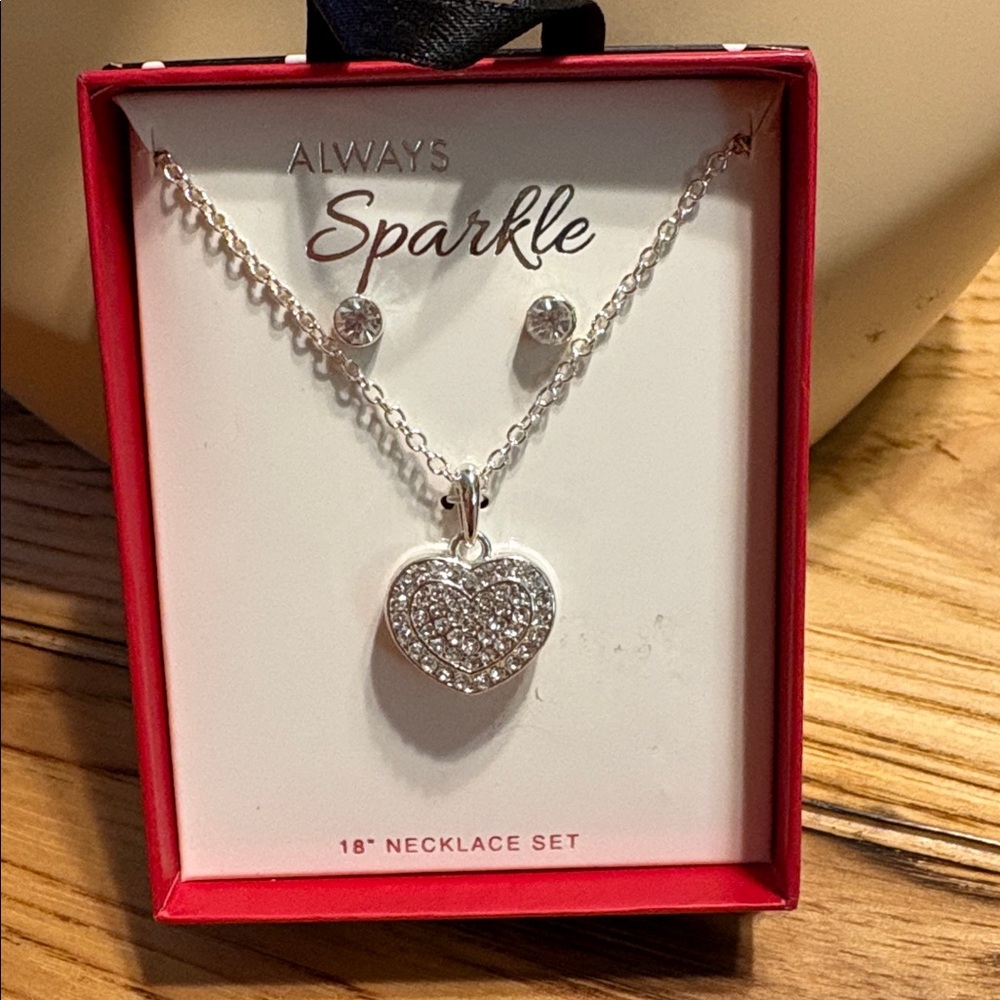 Silver Heart Necklace Set